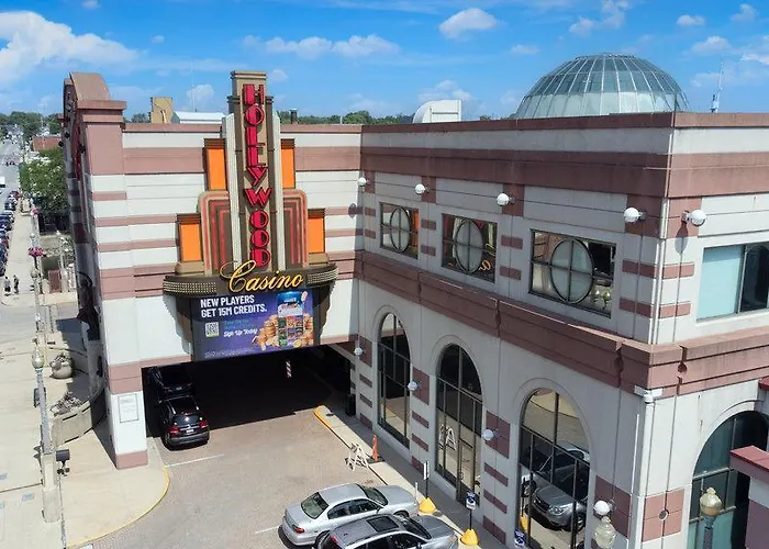 Hotel Red Roof & Conference Center Chicago - N Aurora/ Naperville North Aurora