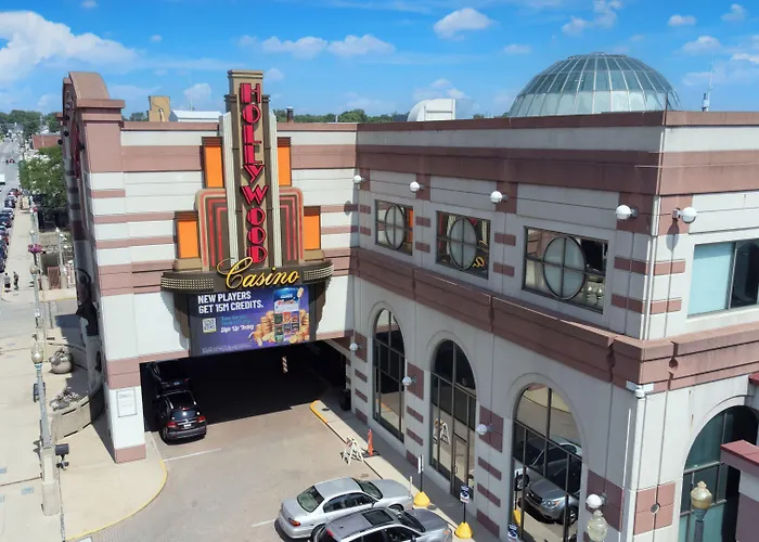 Hotel Red Roof & Conference Center Chicago - N Aurora/ Naperville North Aurora