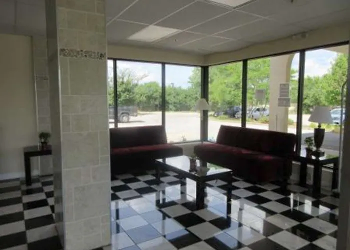 Hotel Red Roof & Conference Center Chicago - N Aurora/ Naperville North Aurora